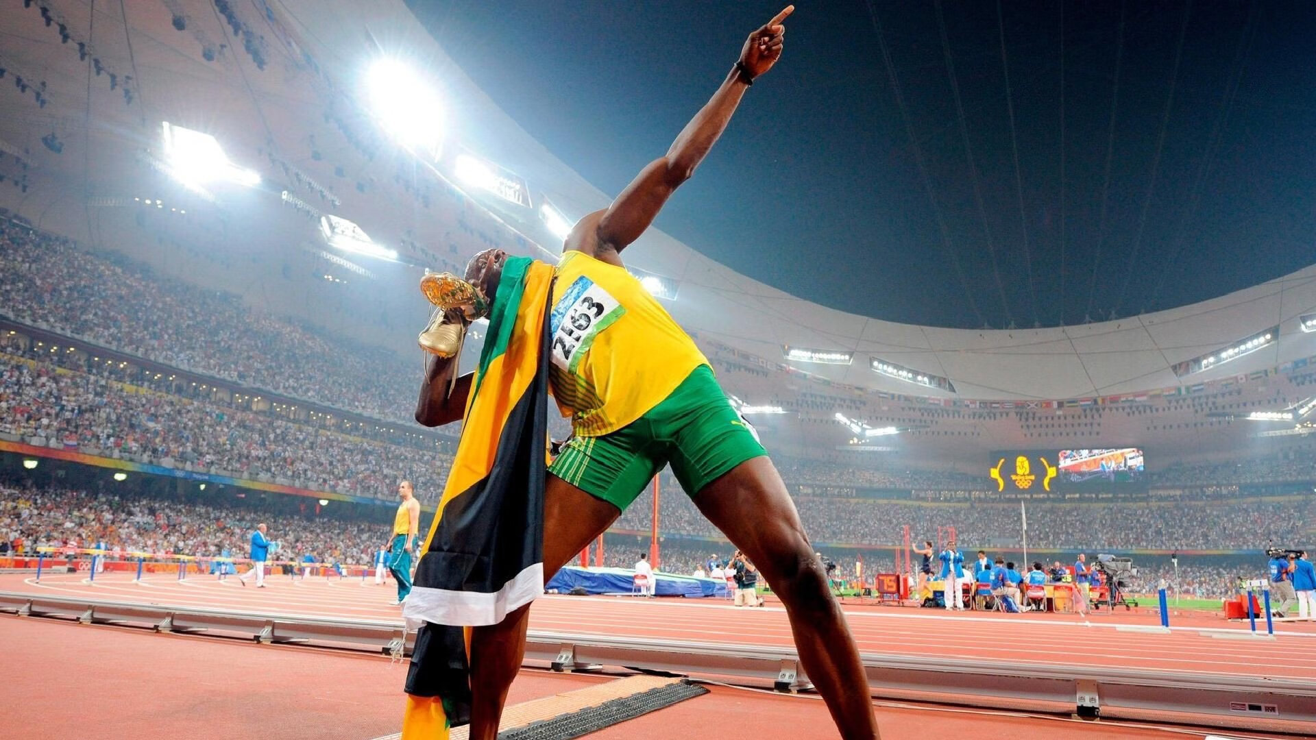 出色防守首场状态出色,篮网观众沸腾!,Ning重返赛场观众掌声雷动